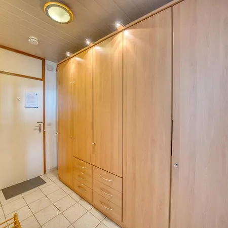 - Haus B, App 0b0402 * 하일리겐하펜